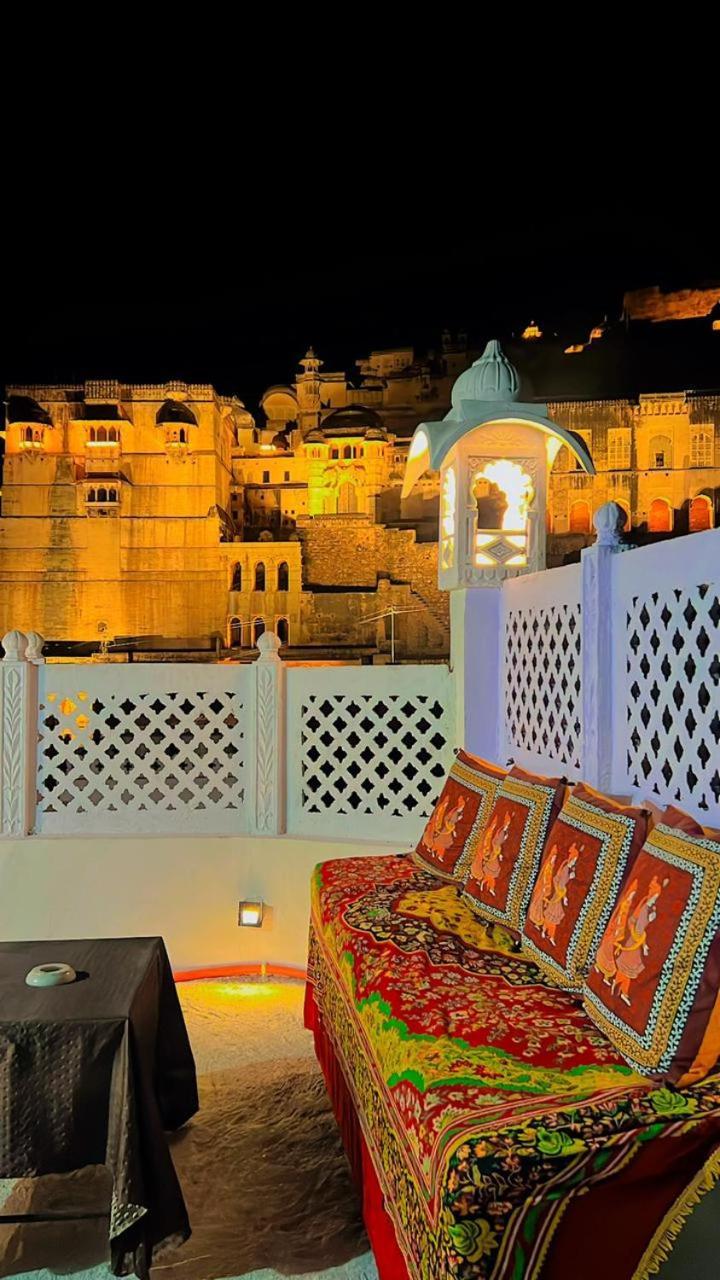 The Palace View Homestay & Restaurant Būndi Екстериор снимка