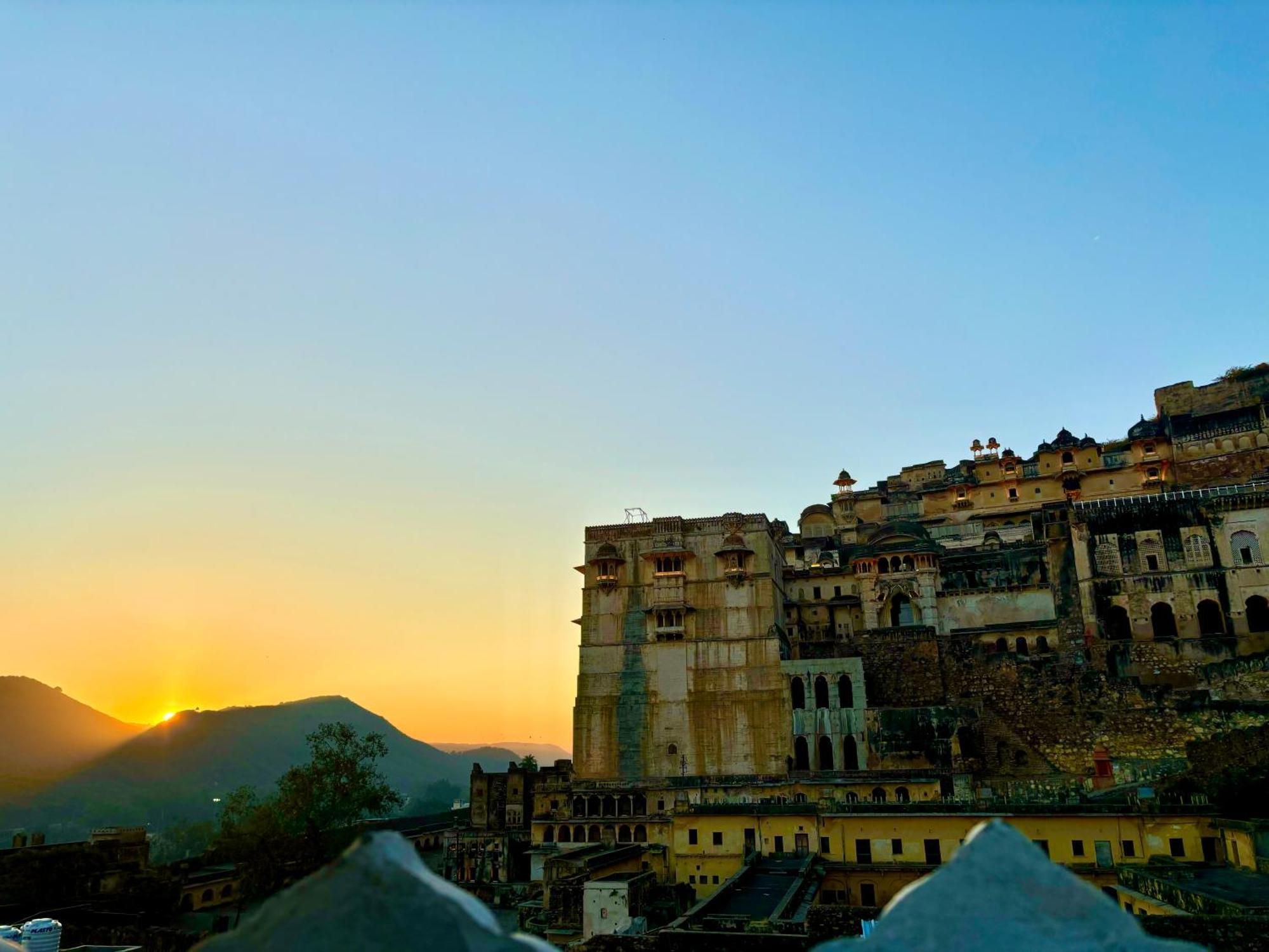 The Palace View Homestay & Restaurant Būndi Екстериор снимка